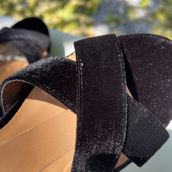 Qupid ARDOR Summer Floral Embroidered Strappy Chunky Platform Wedge Heels - Picture 10 of 12